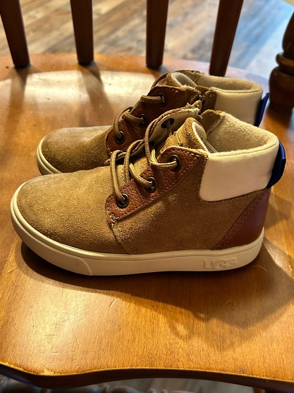 UGG Kids Tan Suede High-Top Boots with White Collar